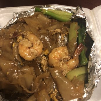Tantawan Thai Kitchen - Pad See Ew - Thai Near Me - Rosemead, California Tantawan Thai Kitchen - Pad See Ew - Thai Near Me - Rosemead, California