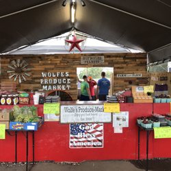 Wolfe's Produce - The checkout area.