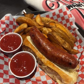 Fuddruckers - Half Smoke - Burgers Near Me - Washington, DC, District of Columbia