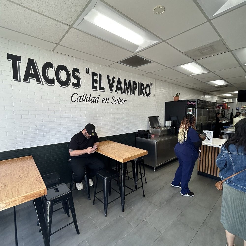 Tacos El Vampiro - Inside - Mexican Near Me - Sylmar, California