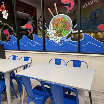 Poke Loulu - Plenty of seating available. - Poke Near Me - Burbank, California