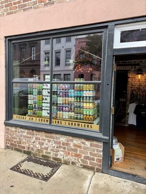 The Tavern at Rainbow Row by null