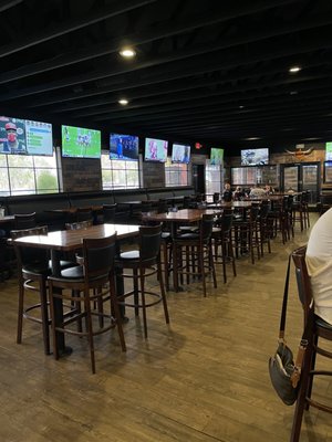 Junction Bar & Grill by null