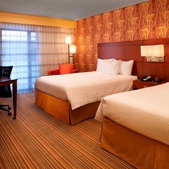 Courtyard by Marriott Des Moines West/Clive - Hotels Near Me - Clive, Iowa Courtyard by Marriott Des Moines West/Clive - Hotels Near Me - Clive, Iowa