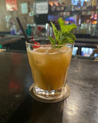 Finn MacCool’s Irish Bar by null