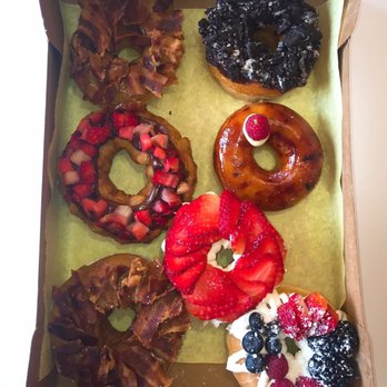 Jarams Donuts - Maple Bacon, Oreo, Nutella/Strawberry, CremeBulè, Strawberry/Creamcheese, Maple Bacon Crossant Donut, and Fruit/Cream - Donuts Near Me - Dallas, Texas