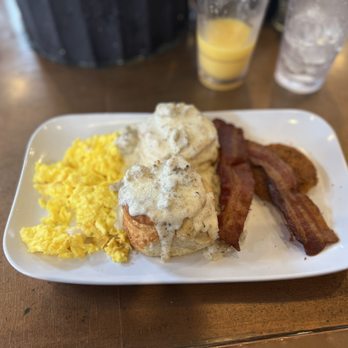 Ruby Slipper Central Business District - BISCUITS & GRAVY - Breakfast & Brunch Near Me - New Orleans, Louisiana Ruby Slipper Central Business District - BISCUITS & GRAVY - Breakfast & Brunch Near Me - New Orleans, Louisiana