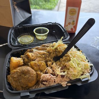 Negril - Laurel - Chickec Curried Chicken - Small Pan Lunch special - Caribbean Near Me - Laurel, Maryland