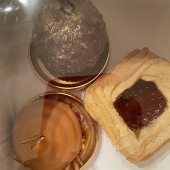 Eataly Dallas - Mix desserts - Grocery Near Me - Dallas, Texas