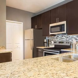 Reserves at Alafaya Apartments - Kitchen