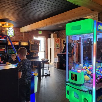 Railroad Pub and Pizza - Arcade room for "kids" of all ages - Coffee & Tea Near Me - Burlington, Washington Railroad Pub and Pizza - Arcade room for "kids" of all ages - Coffee & Tea Near Me - Burlington, Washington