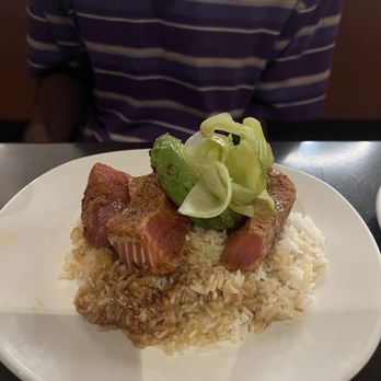 110 Grill - ahi 110 Cucumber and Avocado Tuna - New American Near Me - Holyoke, Massachusetts