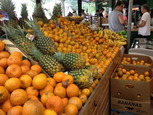 Wayside Fruit & Vegetable by null