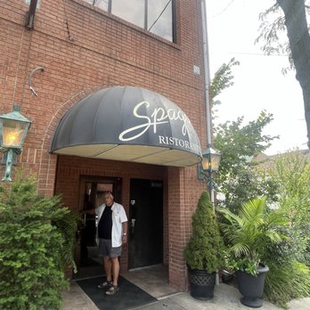 Spago Trattoria - Me at entrance - Pizza Near Me - Windsor, Ontario