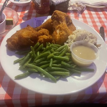 Dell Rhea's Chicken Basket - Chicken Dinner - American Near Me - Willowbrook, Illinois