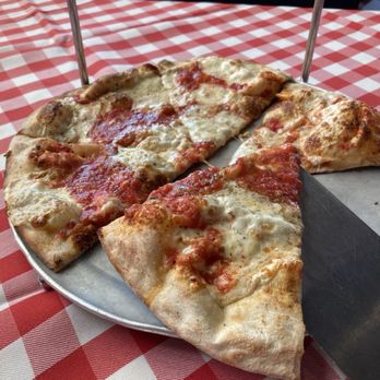 Grimaldi's Pizzeria - 12" cheese pizza - Pizza Near Me - Irving, Texas Grimaldi's Pizzeria - 12" cheese pizza - Pizza Near Me - Irving, Texas