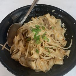 D2. Beef Youpo Noodle D2. Beef Youpo Noodle
