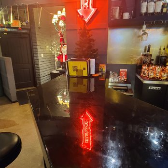 Morrison - Burbank - Always remember which way is up - Gastropubs Near Me - Burbank, California Morrison - Burbank - Always remember which way is up - Gastropubs Near Me - Burbank, California