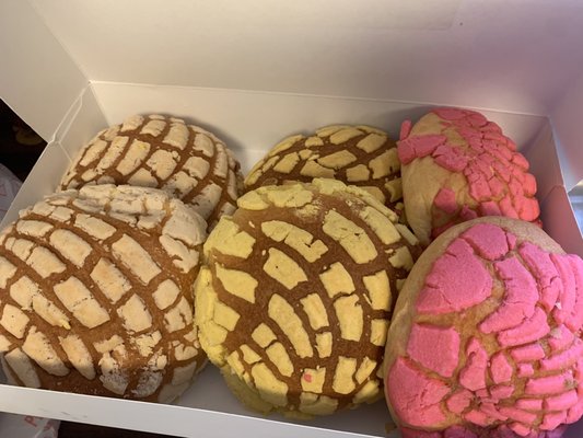 Abuelita’s Bakery Spot by null