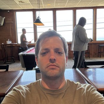 The Salty Crab - Room - Dive Bars Near Me - Ventura, California The Salty Crab - Room - Dive Bars Near Me - Ventura, California