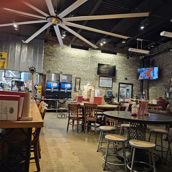 Buz and Ned's Real Barbecue - Main dining area - Barbeque Near Me - Richmond, Virginia