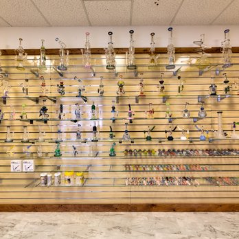 Amir vape - Bongs water pipes - Tobacco Shops Near Me - Mentor, Ohio