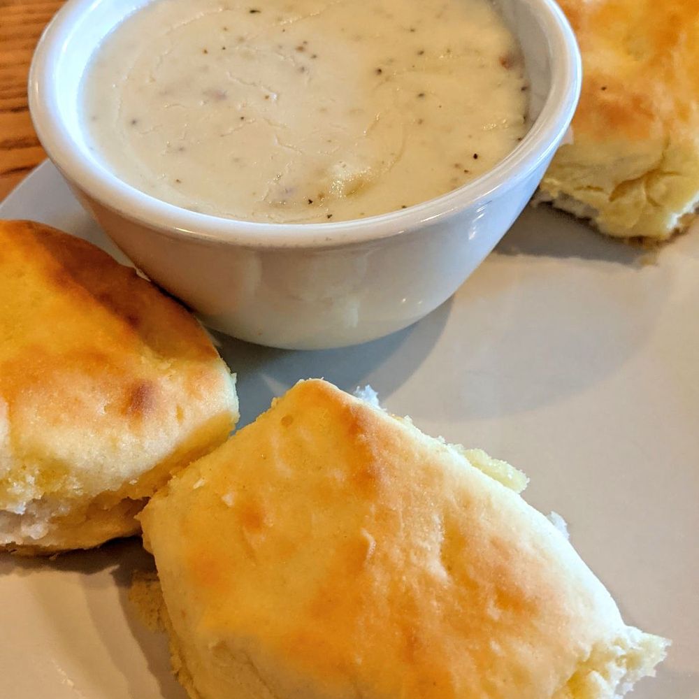 Cracker Barrel Old Country Store - Biscuits and Gravy | Instagram: @telephonesmoothie - Southern Near Me - Sunbury, Ohio Cracker Barrel Old Country Store - Biscuits and Gravy | Instagram: @telephonesmoothie - Southern Near Me - Sunbury, Ohio