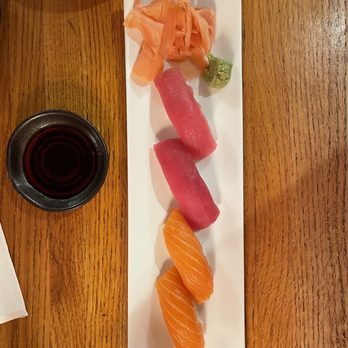 Fuji Cafe - Nagiri - Sushi Bars Near Me - Collierville, Tennessee