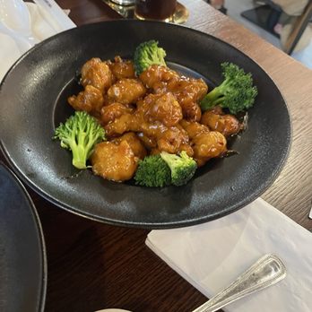 Ugly Dumpling - Orange chicken - Chinese Near Me - Austin, Texas Ugly Dumpling - Orange chicken - Chinese Near Me - Austin, Texas