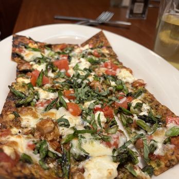Twin City Grill - asparagus and goat cheese flatbread - American Near Me - Bloomington, Minnesota Twin City Grill - asparagus and goat cheese flatbread - American Near Me - Bloomington, Minnesota