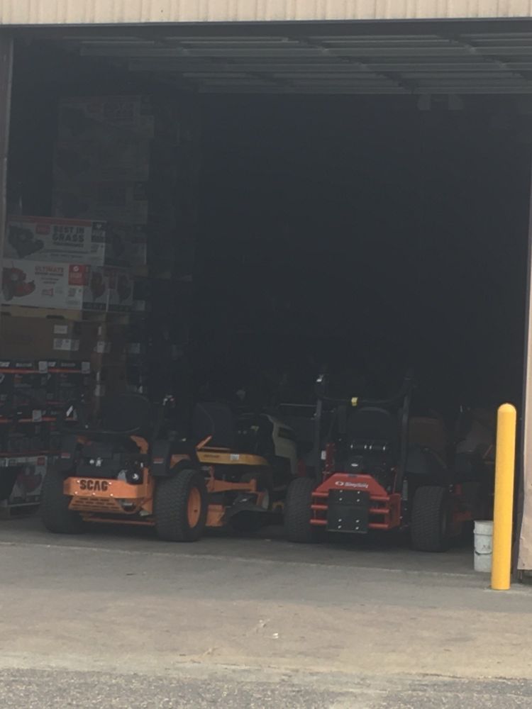 KALAMAZOO LAWN AND GARDEN Updated September 2024 3825 E Michigan