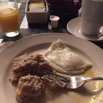 Green Park Inn - Pics of breakfast biscuits and Gravy and Dinner of beef short ribs. Smokey Mountains in NC. - Hotels Near Me - Blowing Rock, North Carolina