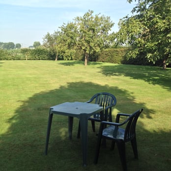 B&B De Potyze - The west lawn. - Bed & Breakfast Near Me - Ypres, VWV