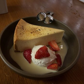 Earls Kitchen + Bar - chew - New American Near Me - Orlando, Florida