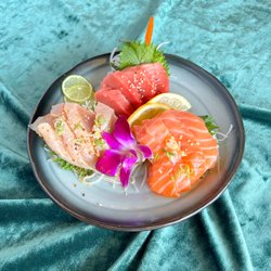 Sushi Taisho - Fresh Sashimi at Sushi Taisho - large portions of high quality fish at the best prices