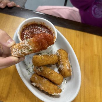 Lucino's Pizza - Mozzarella Sticks - Pizza Near Me - Las Vegas, Nevada