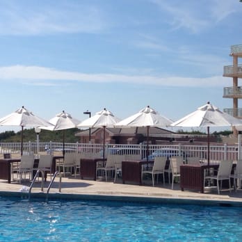 ICONA Diamond Beach - Poolside dining - Hotels Near Me - Wildwood Crest, New Jersey ICONA Diamond Beach - Poolside dining - Hotels Near Me - Wildwood Crest, New Jersey