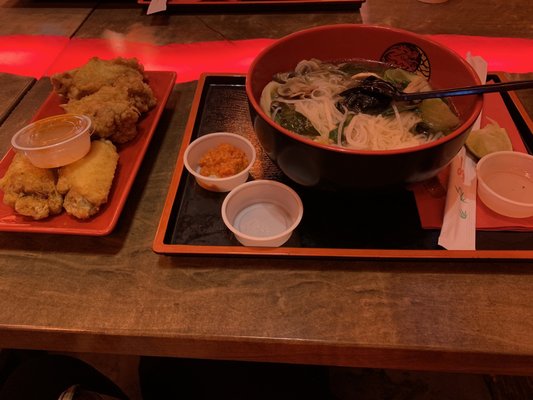Dragon Tiger Noodle Co. by null