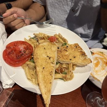 Two Brothers Roundhouse - Smoked chicken penne - Bars Near Me - Aurora, Illinois