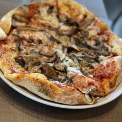 Triple Crossing Beer - Midlothian - Mushroom pizza