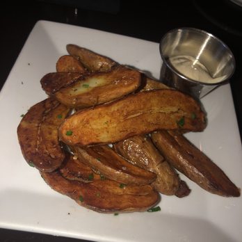 Gervais & Vine - Crispy Fingerling Potatoes - Wine Bars Near Me - Columbia, South Carolina
