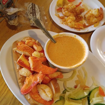 Chowder Heads - Lobster overload!! Amazing! Lobster roll, well worth the price. Spicy shrimp appetizer was good but a little expensive.. $13 for 5 shrimp. - Seafood Near Me - Jupiter, Florida