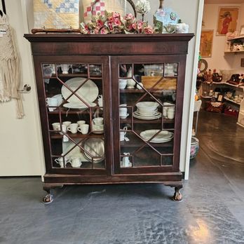The Desert Cottage - Antiques Near Me - Palmdale , California