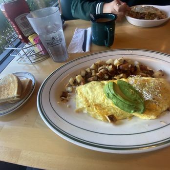 Lumberjacks - Garden omelette and potatoes (w/sourdough toast) - American Near Me - North Las Vegas, Nevada