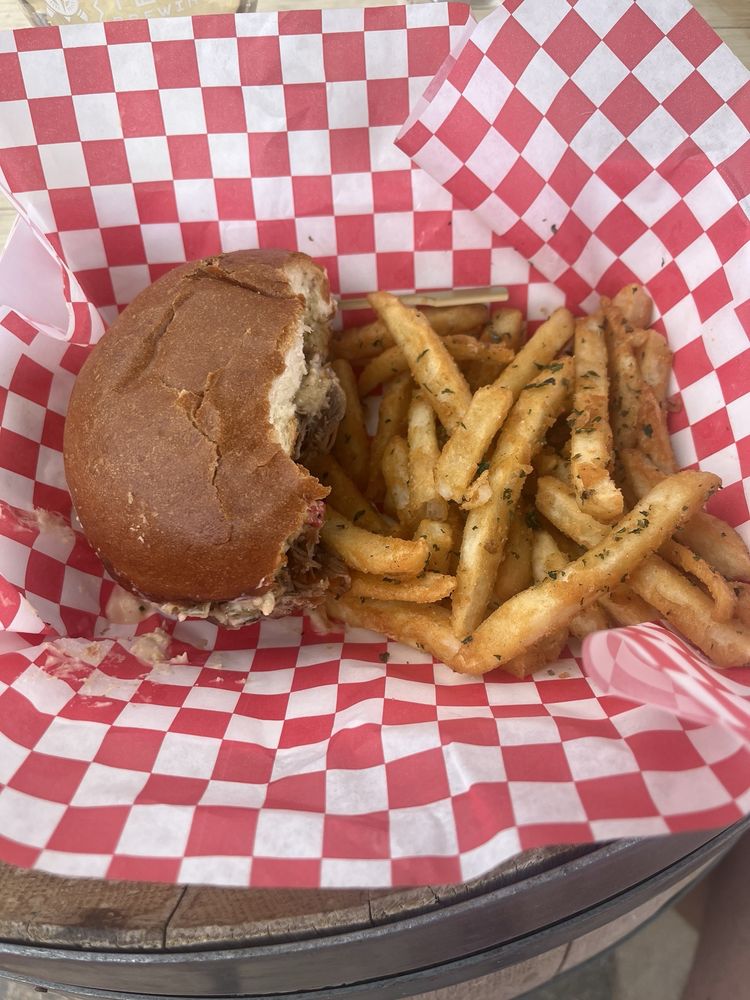Fanwich Food Truck Logo