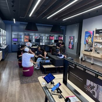 T-Mobile - Mobile Phones Near Me - Aliso Viejo, California