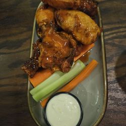 O'Slattery's Irish Restaurant & Pub - Hot wings