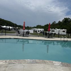 Tellico Plains/Cherokee National Forest KOA Holiday - Pool and pull through sites