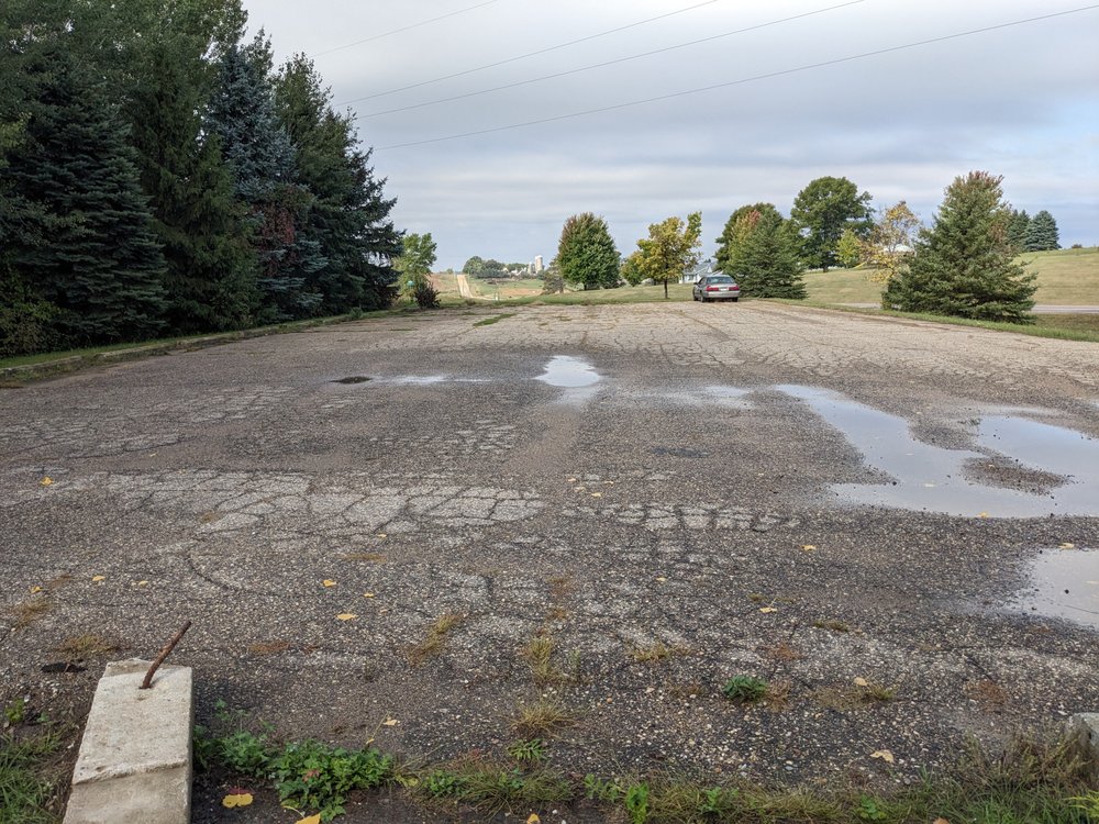 THE CLAYPITS HISTORICAL MARKER 21498 350th St, Goodhue, Minnesota Landmarks & Historical