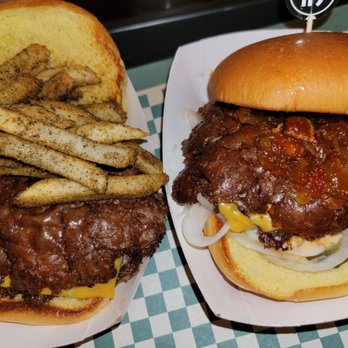 Harlem Shake - Jerk and Hot mess burger - American Near Me - Brooklyn, New York